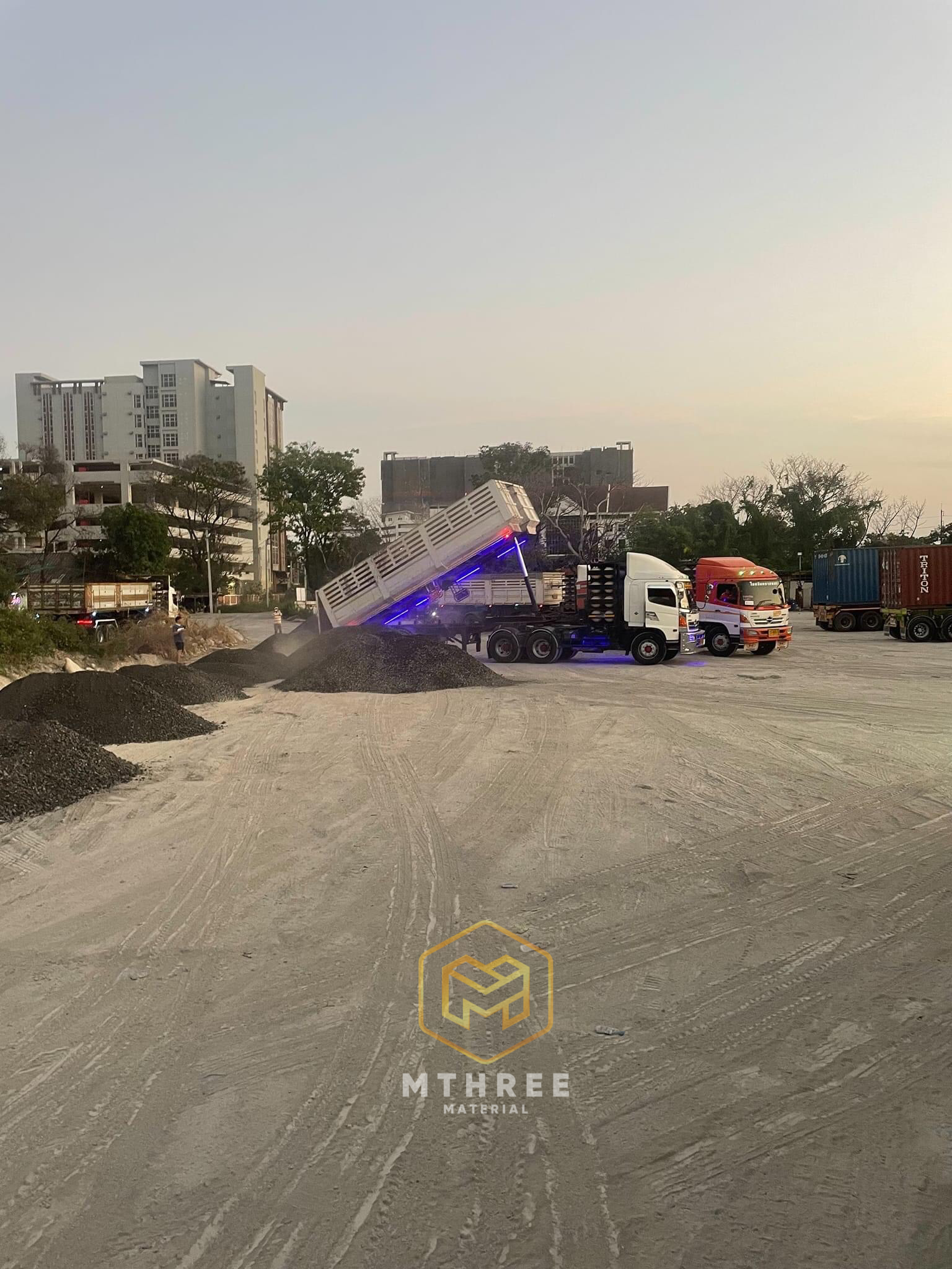 ลงหินคลุก 20 คัน